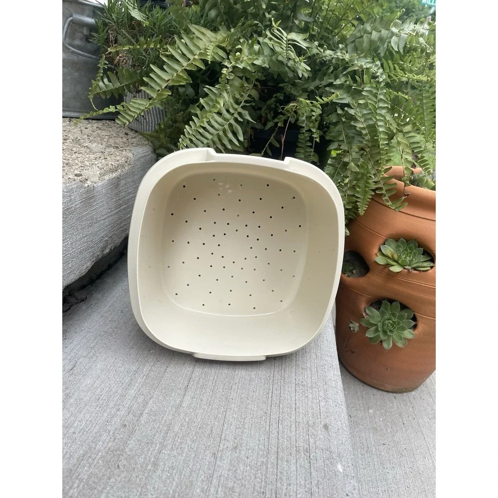 VINTAGE Tupperware #887-10 Replacement Steamer Insert Almond Cream Steam & Store